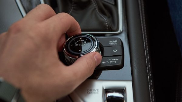 2021 INFINITI Q60 Intelligent All-Wheel Drive