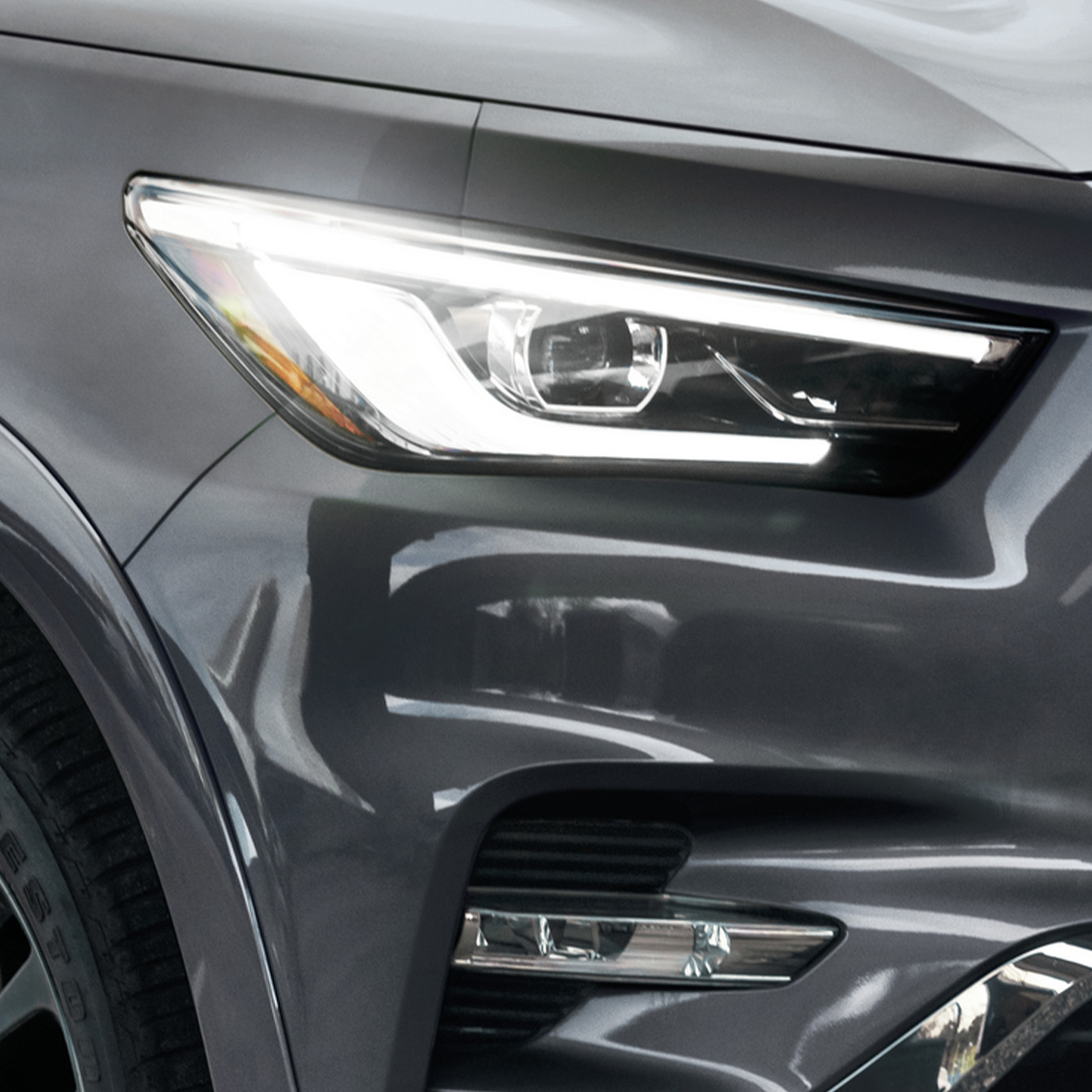 2024 INFINITI QX80 7-8 passenger SUV’s LED headlights