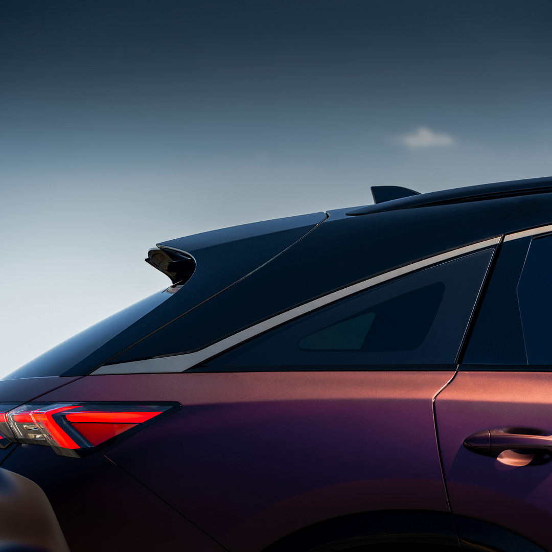 Sportback roofline design sloping down towards rear