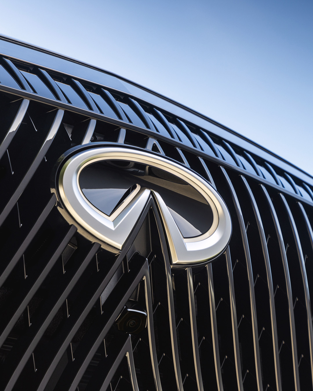 Closeup of INFINITI front grille