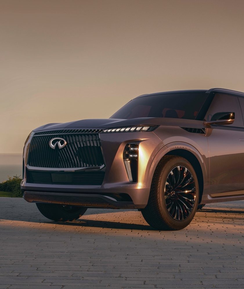 Front half view of 2023 INFINITI QX Monograph