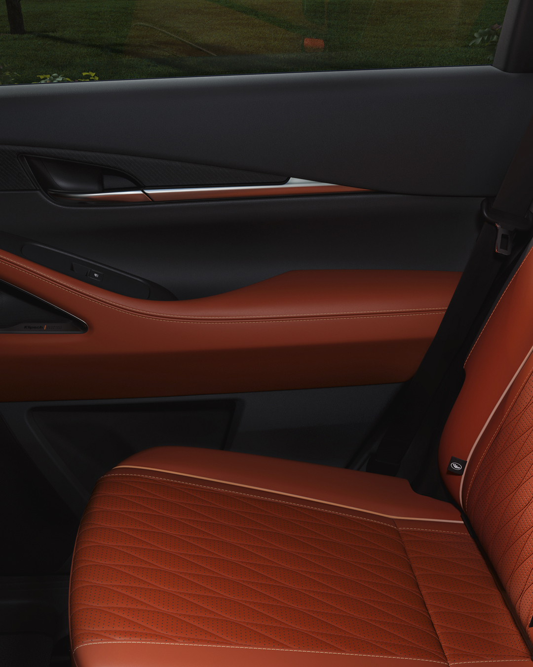 INFINITI QX65 rear seating area highlighting tri-zone automatic climate control