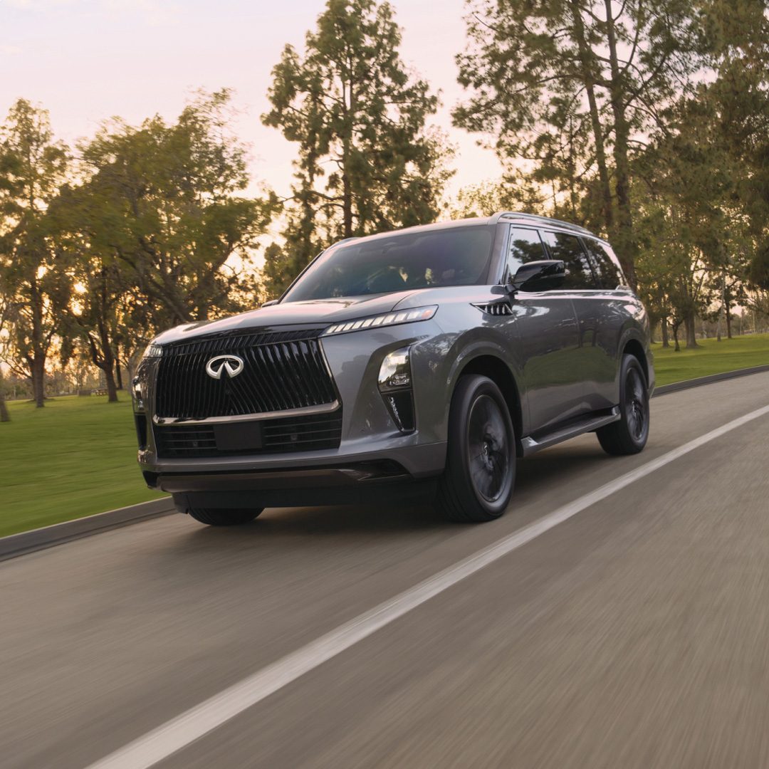 2026 Infiniti QX80 with All-Mode 4WD driving