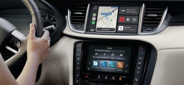 Consola de infoentretenimiento de un INFINITI